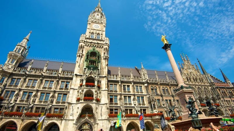 Munich: Old Town Highlights Private City Tour - Walking Tour - Optional Breaks, Snacks, and Custom Stops