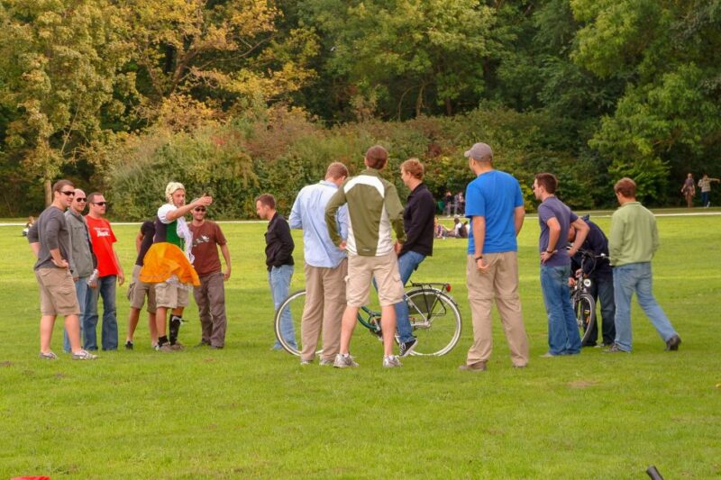 Munich: Old Town & Viktualienmarkt City Walk in German - Practical Details and Meeting logistics