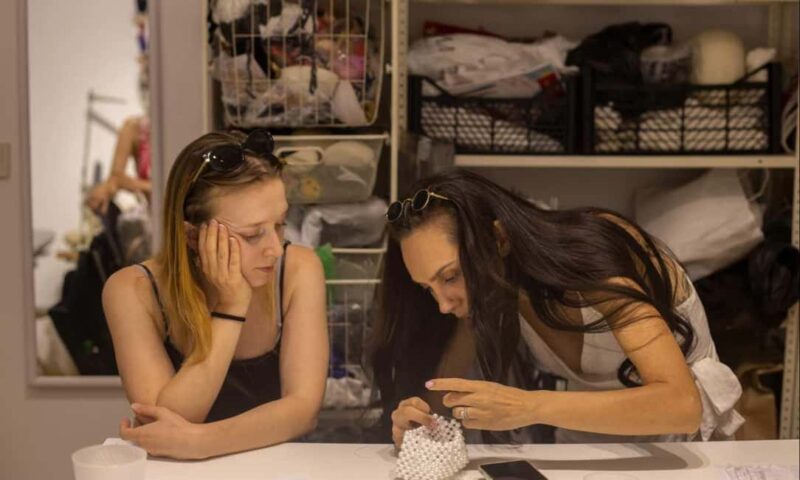 Munich: Pearl Beaded Bag Workshop with Drinks and Snacks - Learn the Art of Beading in Munich’s Cozy Workshop