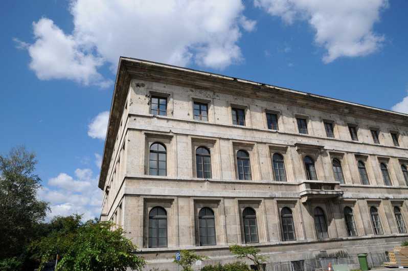 Munich: Private or Group Third Reich and WWII Walking Tour - Exploring Munich’s Historic Dark Side in 2 Hours