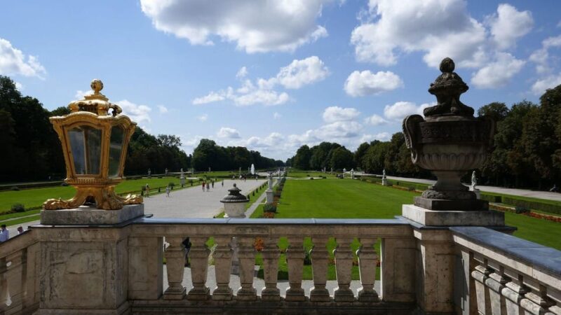 Munich Private Walk Tour and Nymphenburg by Public Transport - The Guide’s Personal Touch and Flexibility