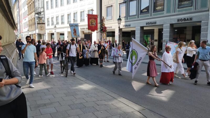 Munich: Private walking tour - Churches of Munich - Discovering Bürgersaalkirche and Its Architectural Features