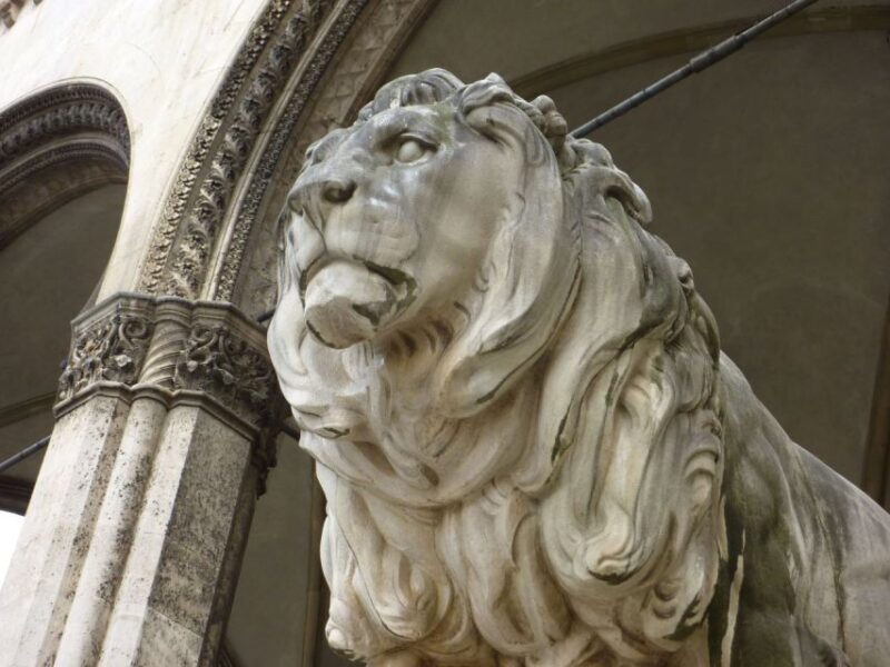 Munich: Private Walking Tour of the Historical City Center - Discovering Munich’s Historic Landmarks and Legends