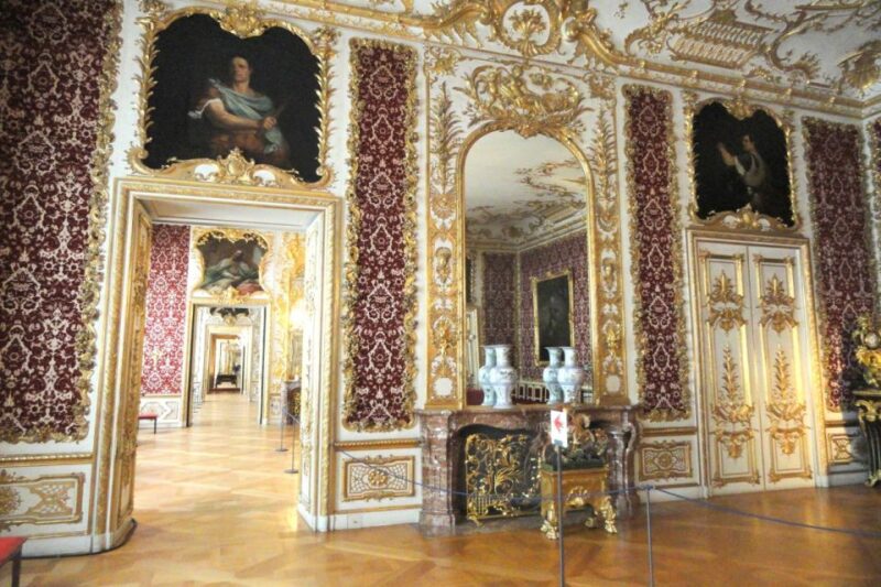 Munich: Residenz Palace, Museum and Treasury Private Tour - Transport and Convenience Options
