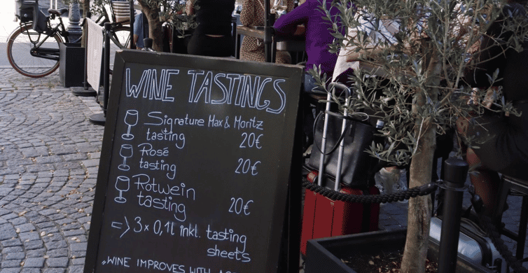 Munich: Romantic Wine Experience for Two at Viktualienmarkt - What You Can Expect: A Carefully Curated Food and Drink Pairing