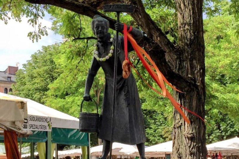 Munich: Self-guided sightseeing scavenger hunt for families - The Eight Adventure Stations and What You’ll Discover