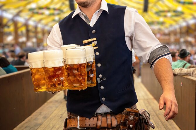 Munich Sightseeing Hopping with traditional delicacies - Unique Souvenir and Interactive Mobile App