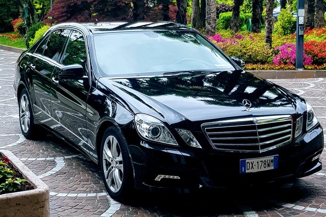 Munich to Munich Airport (MUC) - Departure Private Transfer - Vehicle Features and Comfort Options