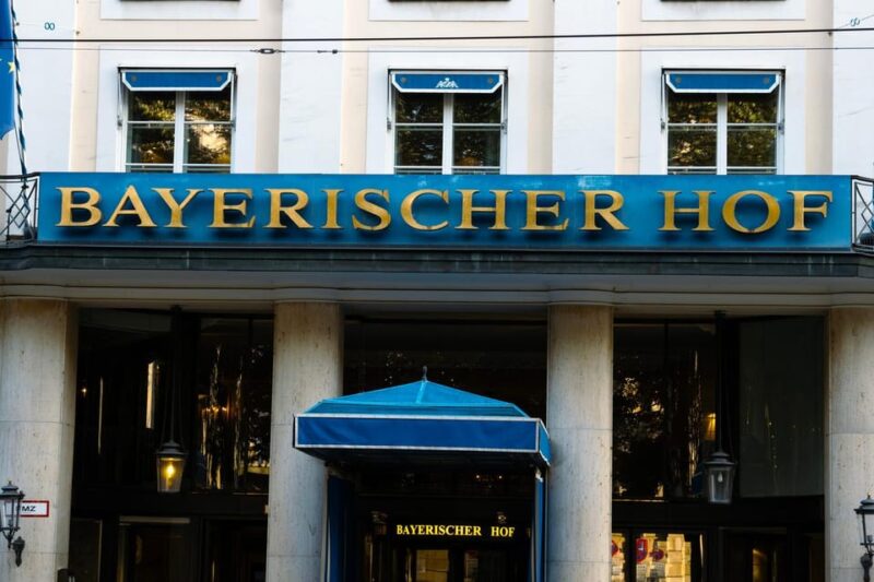 Munich: Walking tour of the old town with all your senses - Sensory Enjoyment: Sight, Sound, and Spirit