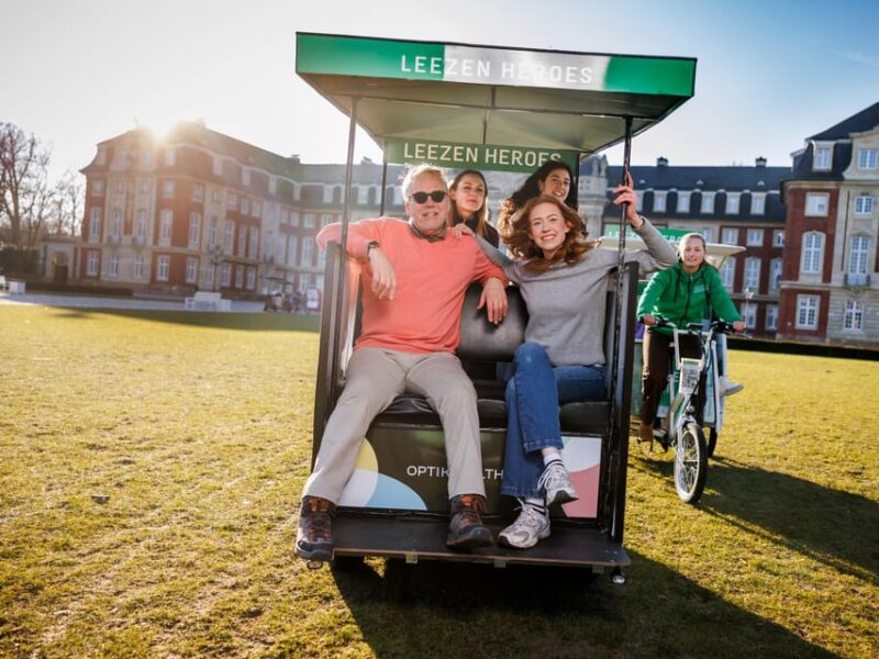 Münster-Highlights-Tour with Rickshaw-Guide - The Imposing Münster Schloss and Its Rich History