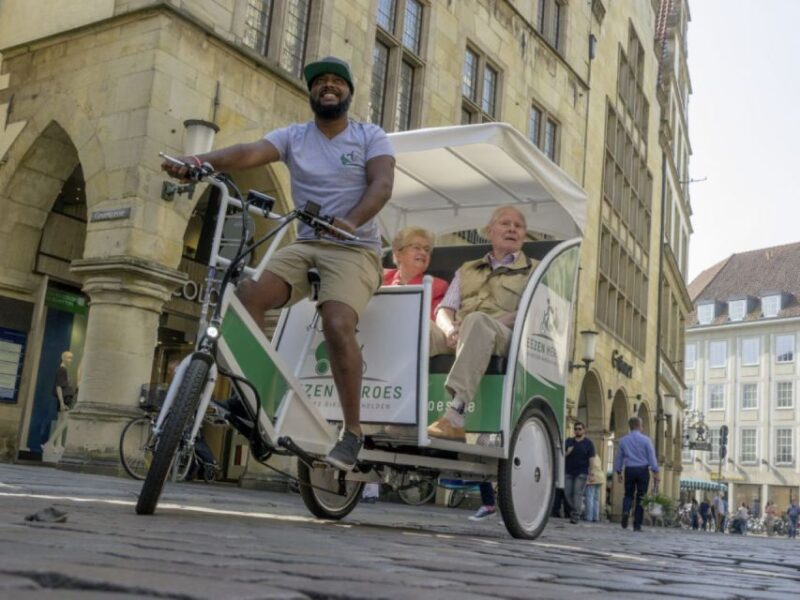 Münster-Highlights-Tour with Rickshaw-Guide - The Zwinger and Münster’s Medieval City Walls