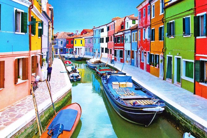 Murano, Burano and Torcello Half-Day Sightseeing Tour - Logistics and Group Experience on the Boat