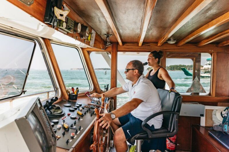 Murano & Burano: Boat Tour with Guide & Glass Factory Visit - How the Tour Begins: From Venice to the Islands