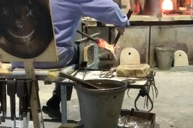 Murano glass and art private tour by boat and on foot - Introduction to Murano’s Glass Heritage