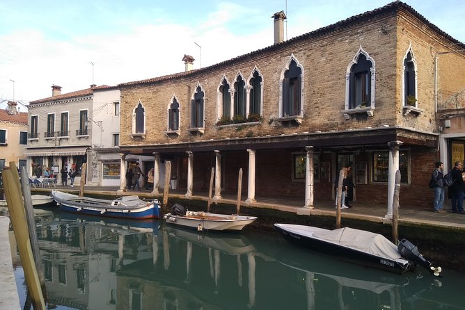 Murano glass and art private tour by boat and on foot - Comparing This Tour to Similar Experiences