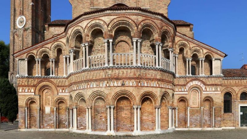 Murano: Walking Tour & Glass Factory with Local Guide - The Balance Between Sightseeing and Craft Demonstration