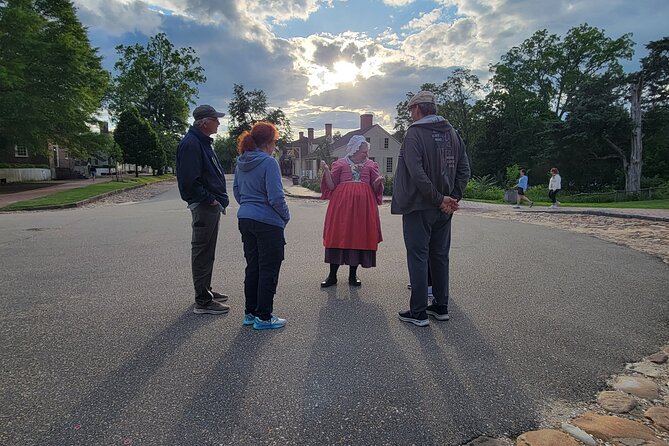 Murder, Mayhem, and Scandal: 1-hour Historical Character Tour - Discover Williamsburg’s Dark Side in Just One Hour