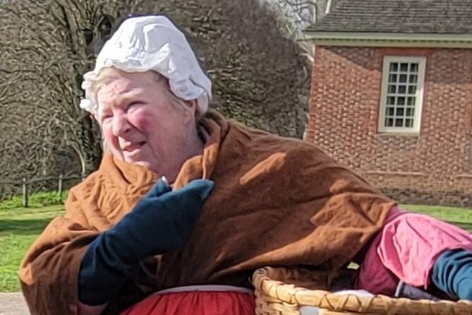 Murder, Mayhem, and Scandal: 1-hour Historical Character Tour - Practical Details and Weather Considerations