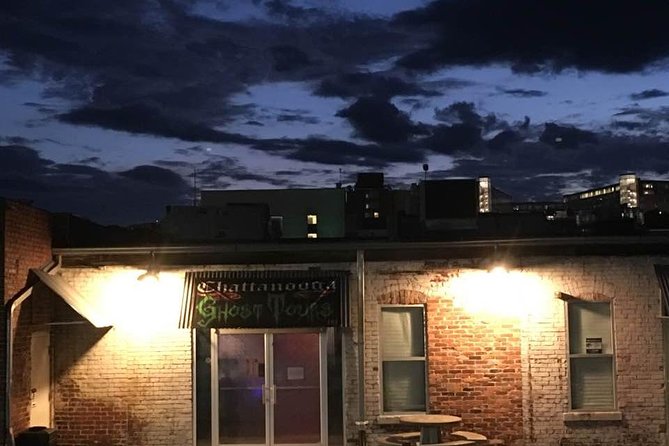 Murder & Mayhem Haunted History Walking Tour - Photo Opportunities and Ghostly Sightings