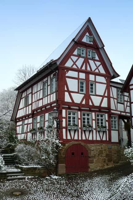 Murren - Private Guided Walking Tour - Exploring the Evangelical Reformed Church ("English Church")