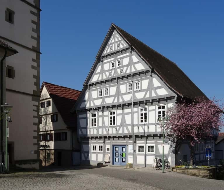 Murren - Private Guided Walking Tour - The Mürren Viewpoint: Panoramic Mountain Vistas