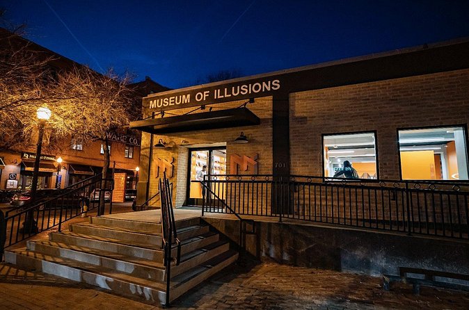 Museum of Illusions Dallas Admission - Highlights of the Illusion Exhibits and Photo Opportunities