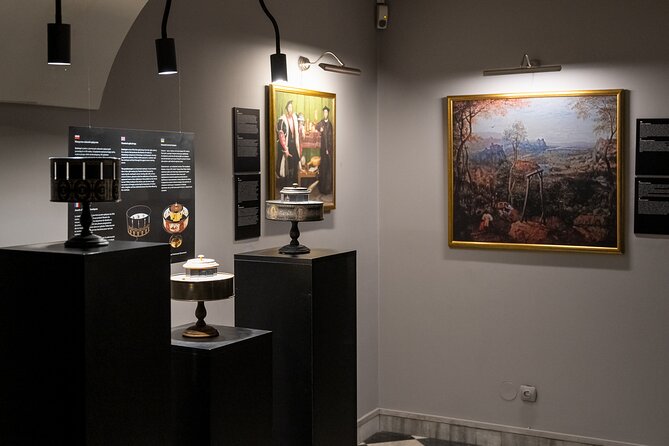 Museum of illusions Entry Ticket - Comparing the Museum of Illusions to Other Attractions in Krakow