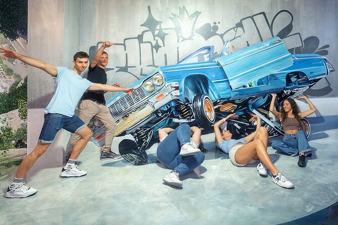 Museum of Illusions Guided Tour - Key Points