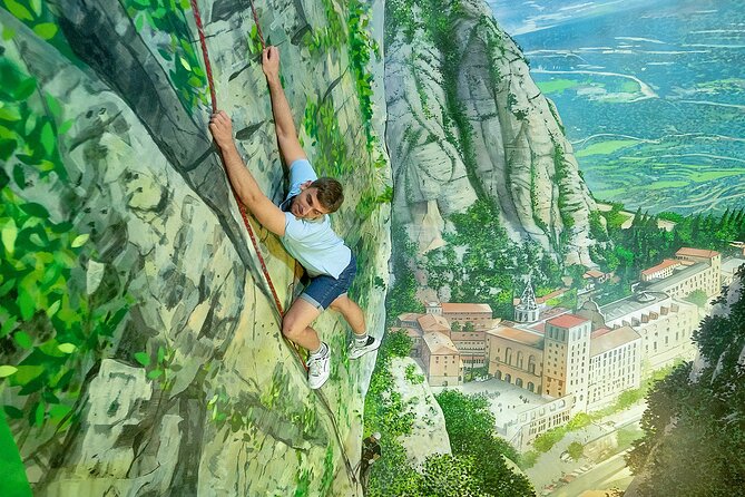 Museum of Illusions Guided Tour - What You See Inside the Museum of Illusions