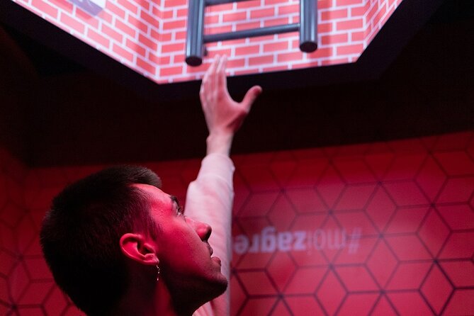 Museum of Illusions Zagreb - Visitor Experience: Puzzles, Photos, and Fun for All Ages