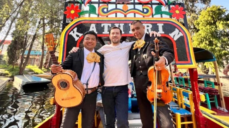 Music and Tequila in Xochimilco, plus a visit to Coyoacán and CU - Key Points