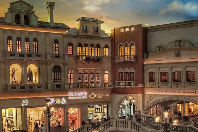 Must-See Spots Are: Las Vegas Strip Walking Tour - The Cosmopolitan: Hidden Bars and Elegant Spaces