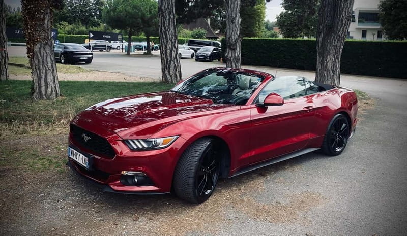 Mustang Paris Tours - Exploring the Landmarks: Champs-Élysées and Arc de Triomphe