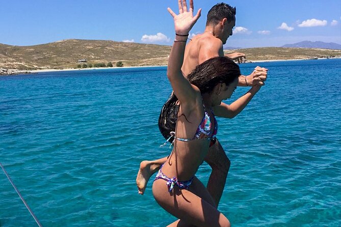 Mykonos 6hrs sailing cruise: Delos Rhenia with lunch & transfer - The Sailing Experience: Help or Relaxation