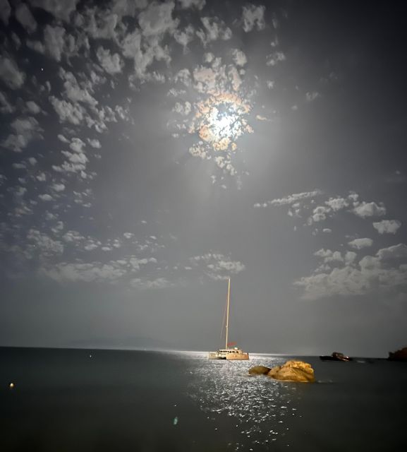 Mykonos: Boho Experience Catamaran Cruise - Explore the Enchanting Beaches of Rhenia