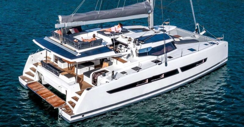 Mykonos: Catamaran Cruise with 3-Course Meal and Transfers - The Crew: Friendly, Professional, and Knowledgeable