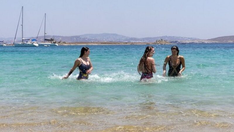 Mykonos: Delos and Rhenia Full-Day Sailing Cruise with Meal - Delicious Greek Cuisine and Onboard Refreshments