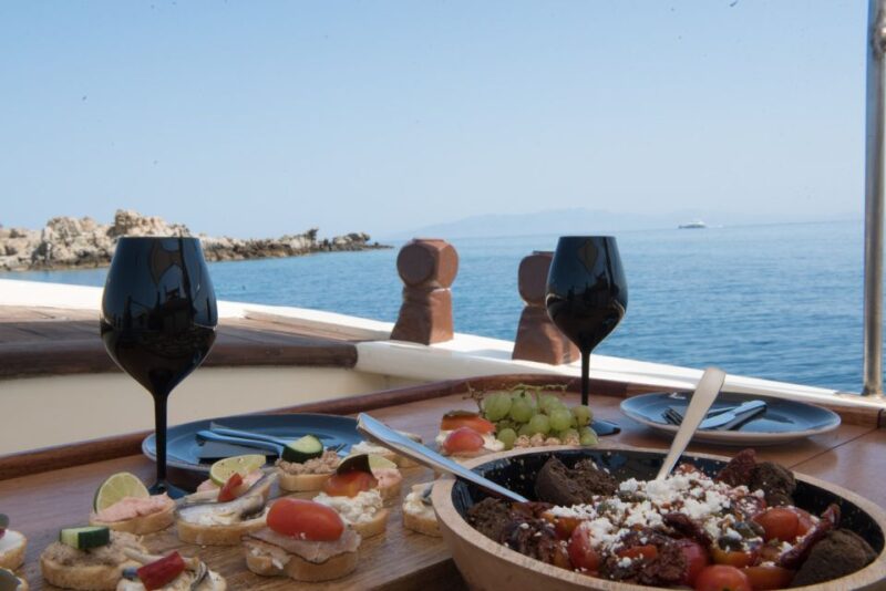 Mykonos: Private Cruise by Wooden Boat with Snorkeling - The Atmosphere on a Traditional Wooden Kaiki