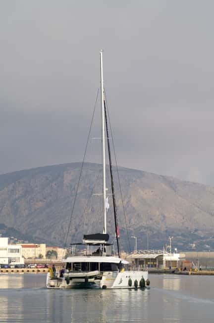 Mykonos: Private Morning or Sunset Catamaran Boat Tour - Onboard Dining and Refreshing Drinks