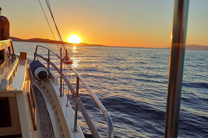 Mykonos Private Sun Set Cruise - Sunset Views and Relaxation on the Deck