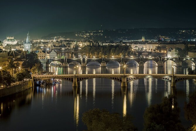 Mystery Tour at Charles Bridge and Prague Castle: Alchemy & Magic - Exploring Prague’s Charles Bridge at Night