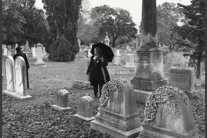Mystic Moonlit Graveyard Ghost Tour - What You’ll Learn About the Gallup Family and Native American History