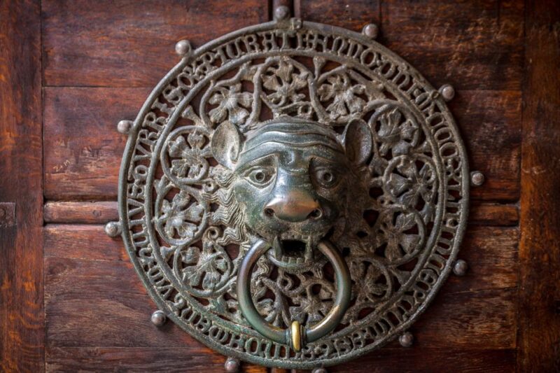 Mystical Hamburg - Walking Tour in German - The Oldest Districts and Mythical Clues