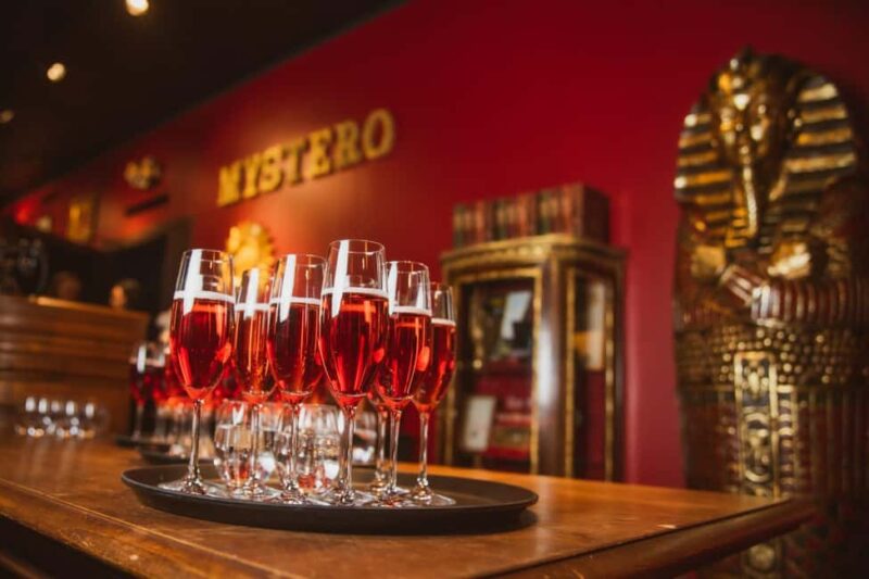 Mystical Riga: A Walk-Around Magic Show - The Unique Magic of Rigas Old Town