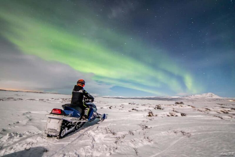 Mývatn: Northern Lights Snowmobile Tour - Exploring the Lava Fields and Volcanoes of Mývatn
