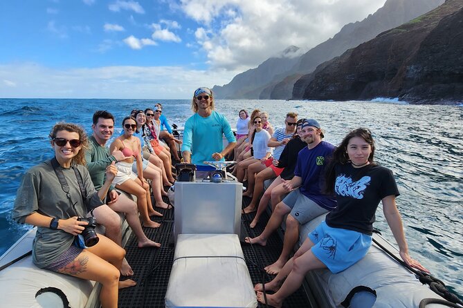 N Pali Coast Zodiac Raft Expedition and Snorkeling on Kauai - Snorkeling in a Pristine Bay