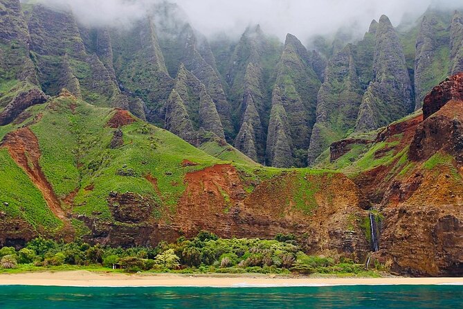 N Pali Coast Zodiac Raft Expedition and Snorkeling on Kauai - What Sets This Tour Apart