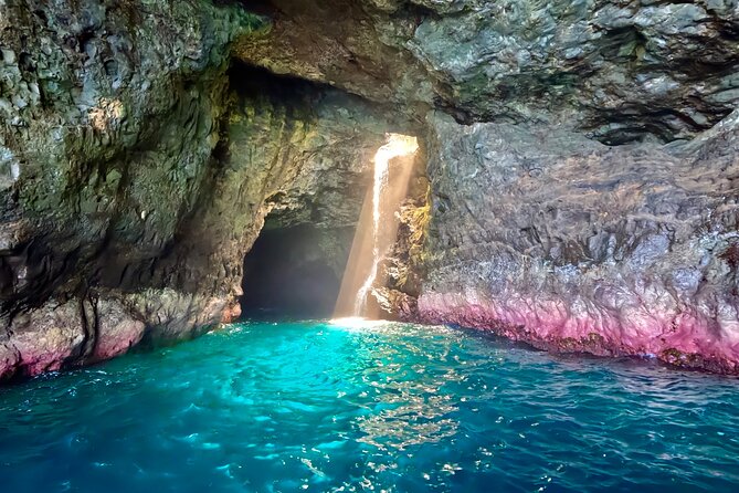 N Pali Coast Zodiac Raft Sea Caves Expedition on Kauai - Discover the Thrilling N Pali Coast Zodiac Raft Sea Caves Expedition on Kauai