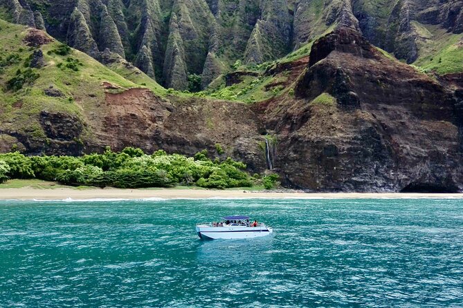 Na Pali Coast Power Catamaran - Key Points