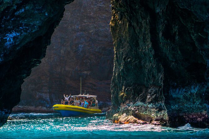 Na Pali Coast Super Raft Adventure with Snorkel - Physical Requirements and Accessibility